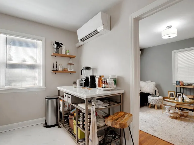 4521 Parkwood Ave #1 — Photo 5