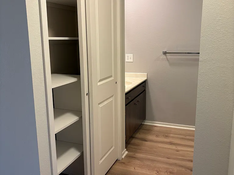 1155 Lakeside Dr #502 — Photo 17