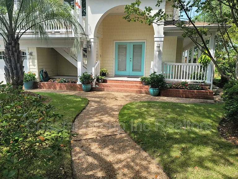 2309 Wake Forest St — Photo 1