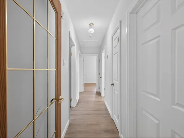 9640 74th Ave NW, Edmonton, AB T6E 1E6