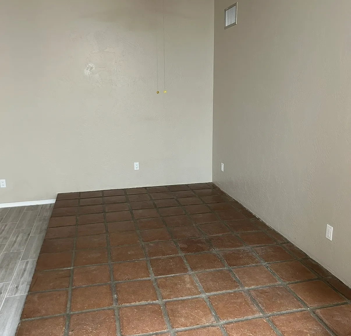 2 bed, 1200 sqft, $1,400 — Photo 2