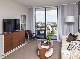 1888 SW 8th St, Miami, FL 33135