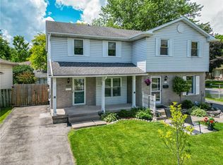 6479 Malibu Dr, Niagara Falls, ON L2H 2W4