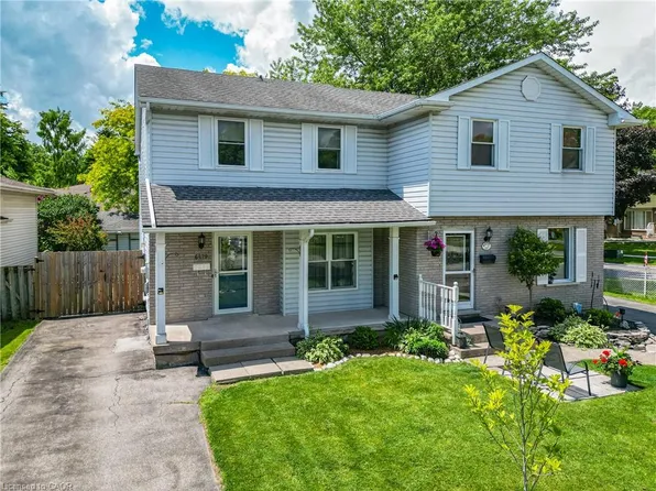 6479 Malibu Dr, Niagara Falls, ON L2H 2W4