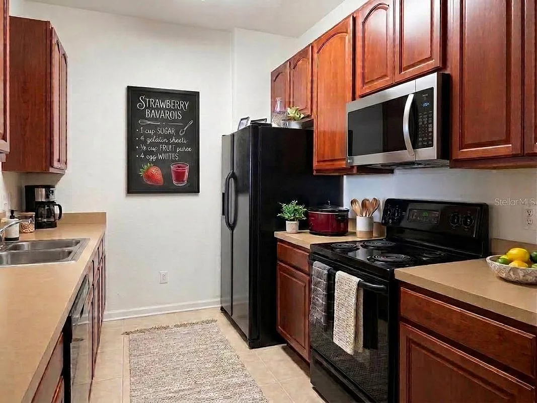 2 bed, 2.0 bath, 1112 sqft, $1,800 — Photo 2