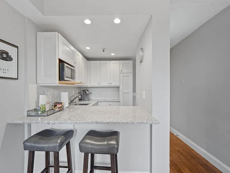 235 Sunrise Ave #3232 — Photo 8