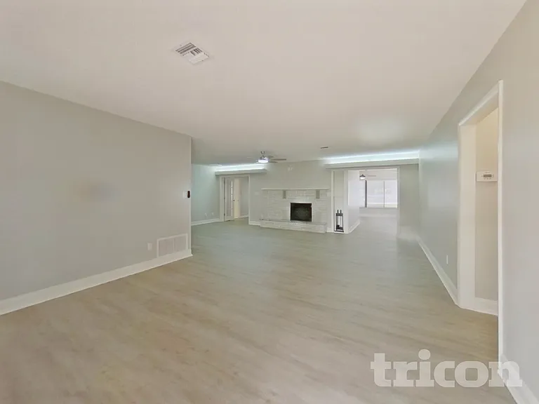 1550 Hobson St — Photo 2