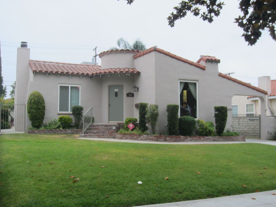 2nd image of 416 Cambridge Dr