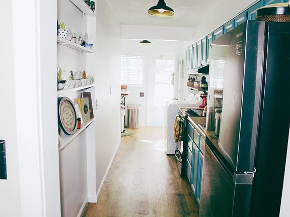 4th image of 58 Robinridge Rd