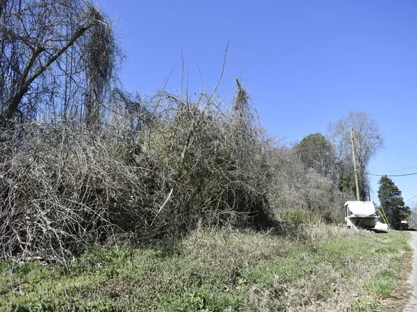 1 7th St, Rossville, GA 30741