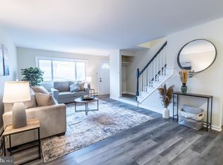 14 W Glenwood Dr APT B, Camp Hill, PA 17011