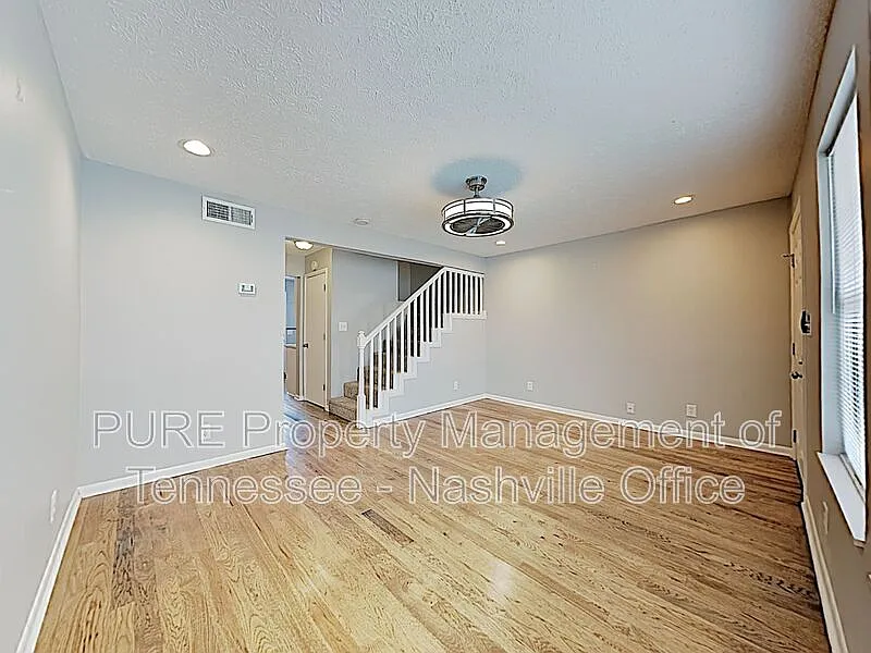 2 bed, 1.5 bath, 1000 sqft, $1,775 — Photo 4