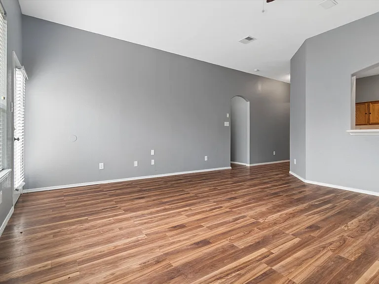 2657 Red Spruce Dr — Photo 7