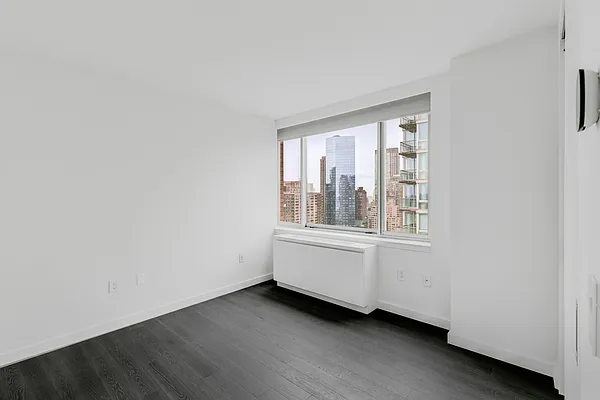 Rented by The Dermot Realty Management Company | media 26