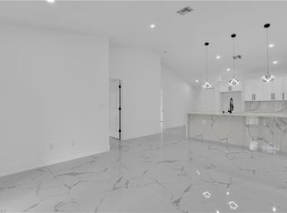535-537 Ladd St, LEHIGH ACRES, FL 33974