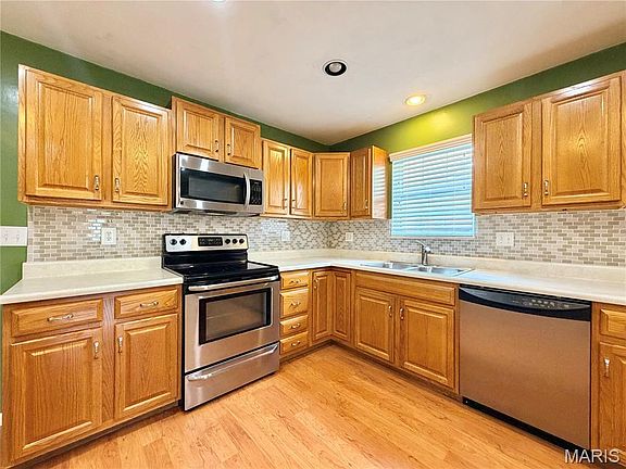 5th image of 1825 Spruce Hill Dr