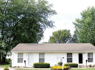 804 E Cedar St, Le Roy, IL 61752