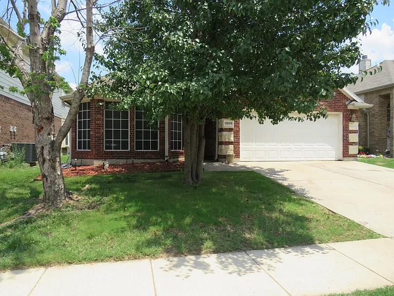 11828 Vienna Apple Rd — Photo 1