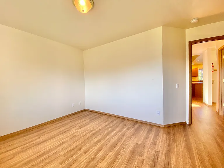 811 Jamie Dr — Photo 13
