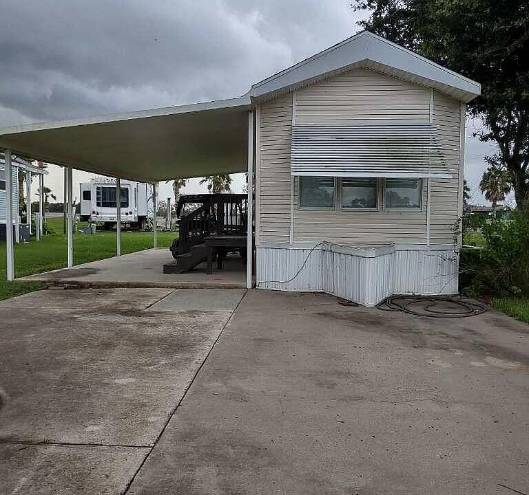 1st image of 115 Mississippi River Blvd #8