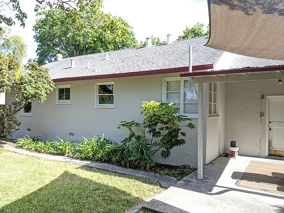 4th image of 2985 Fresno St