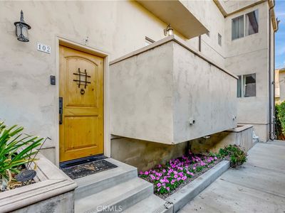 11253 Peach Grove St #102, North Hollywood, CA, 91601