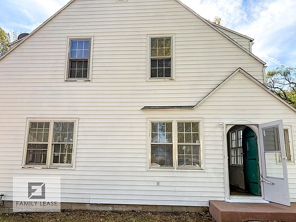 2nd image of 1514 Chess Ave
