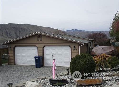 1st image of 669 S Larch Avenue
