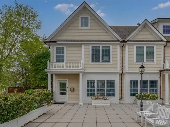 526 Pelham Road #4, New Rochelle, NY 10805