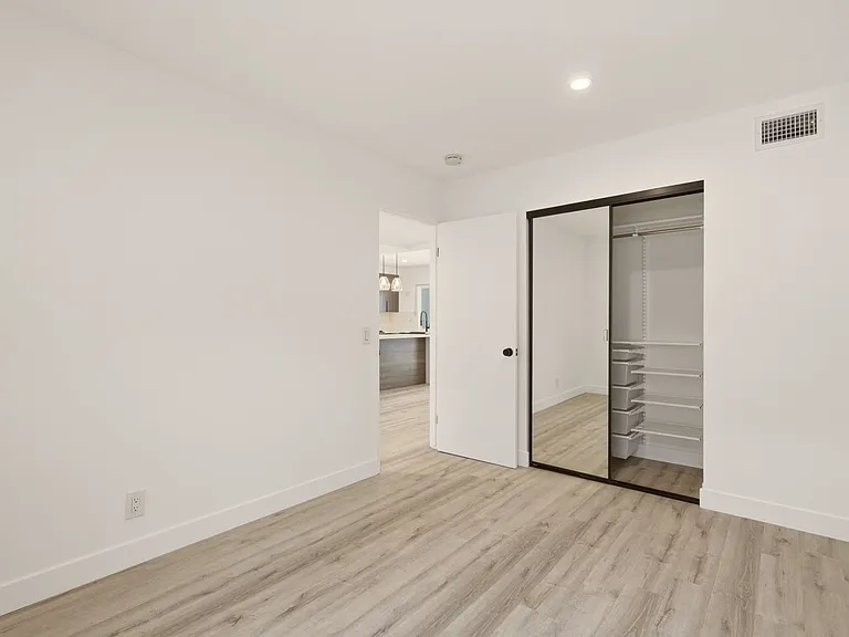 725 Palomares Ave — Photo 23