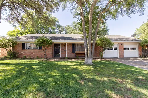 1535 Primrose Dr Photo 1