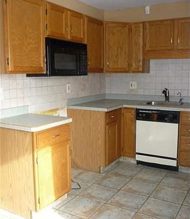 3rd image of 81 Notre Dame Dr