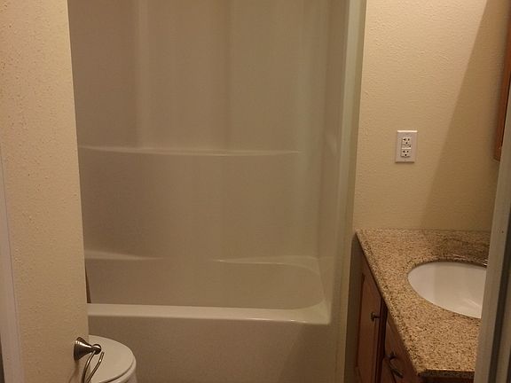 4th image of 4446 Forest Dr NE