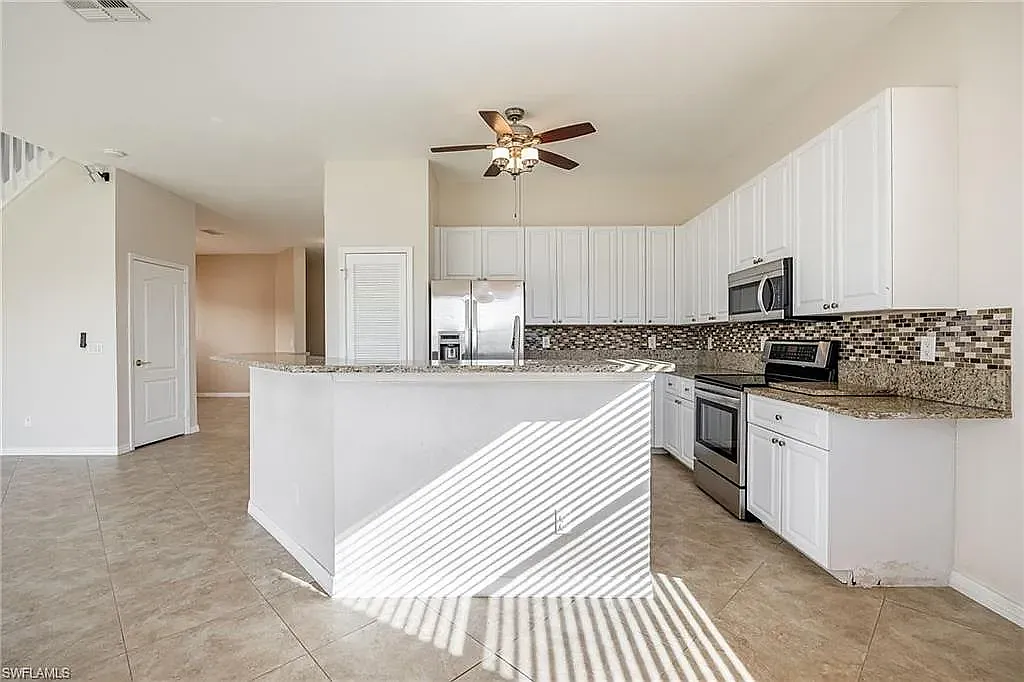 2733 Blue Cypress Lake Ct — Photo 2