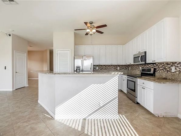 2733 Blue Cypress Lake Ct