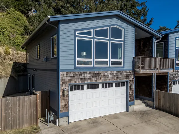 1217 SW Harbor Dr, Newport, OR 97365