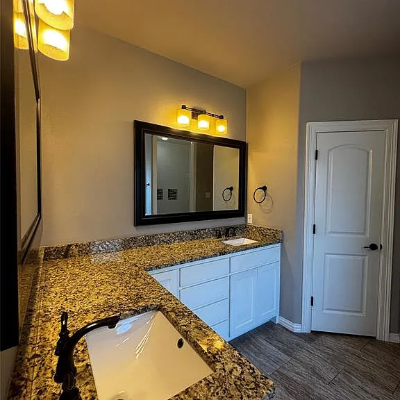 250 Southlake Dr — Photo 10