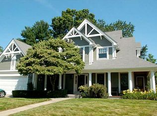 25 Strathmore Rd, Cranston, RI 02905