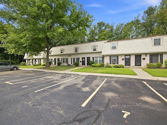 4th image of 7 Corey Colonial