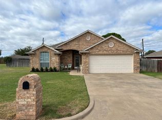 2008 Medora St, Graham, TX 76450