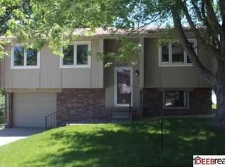 14107 Rose Lane Rd, Omaha, NE 68138