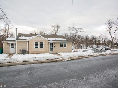 99 E Perry St, Enola, PA, 17025