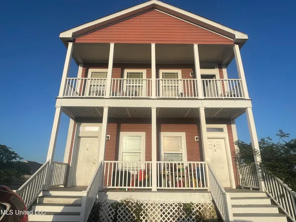 2000A Magazine St, Ocean Springs, MS 39564