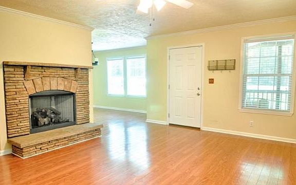 4th image of 617 Greentree Dr