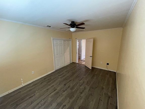3rd image of 146 N Hicks Ave