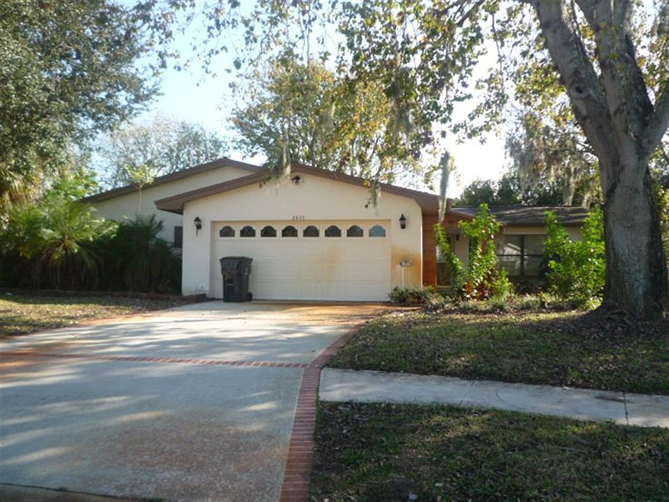 1st image of 2621 Baywood Dr