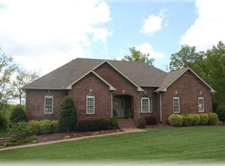 1012 Fairways Dr, Greenbrier, TN 37073