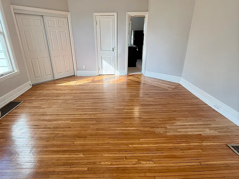 4519 Ashland Ave #3 — Photo 2