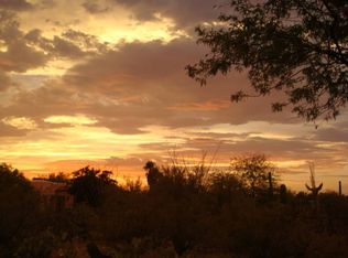 7601 N Calle Sin Envidia, Tucson, AZ 85718