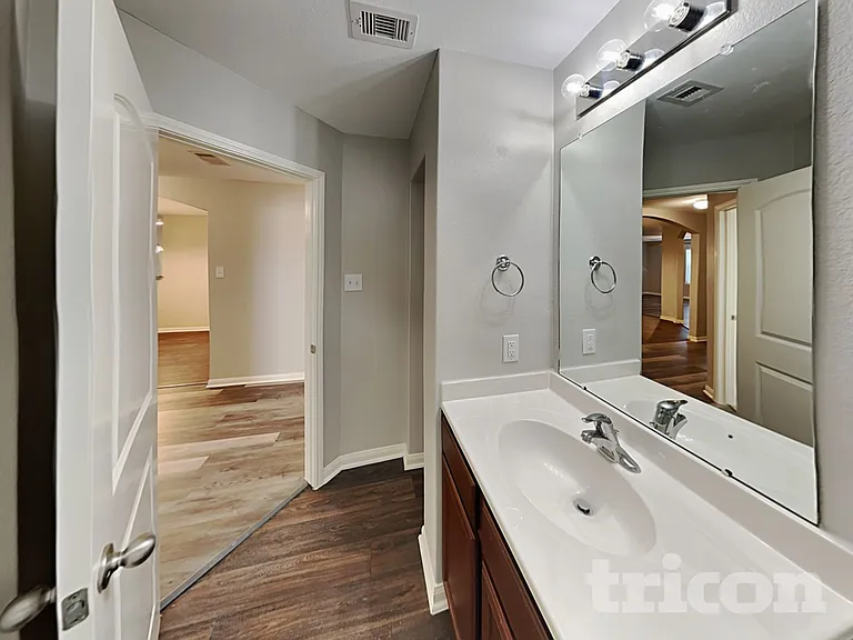 7918 Distant Harbor Rd — Photo 13